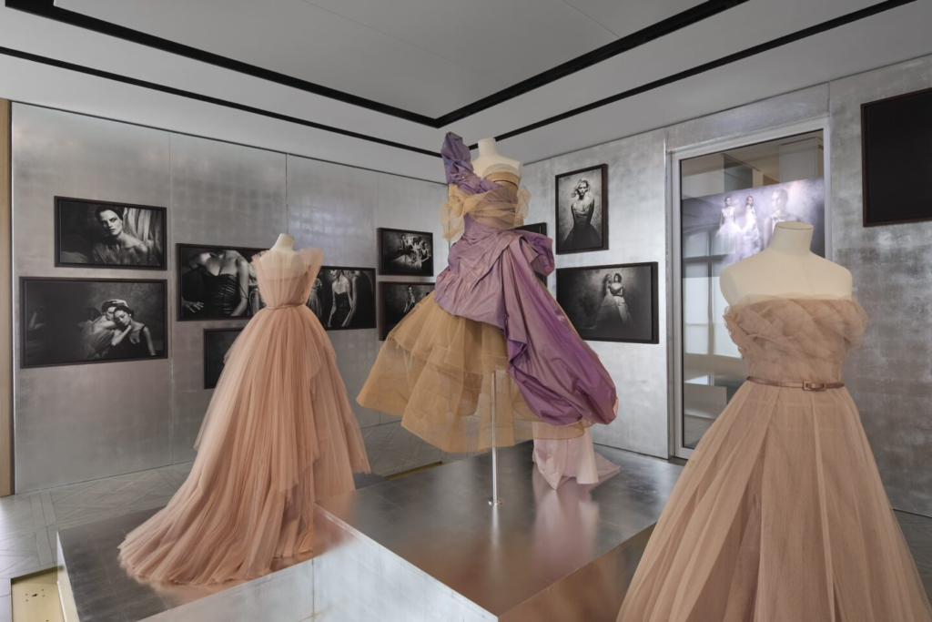 Dior homenageia Peter Lindbergh com exposição única na Galerie Dior em Paris