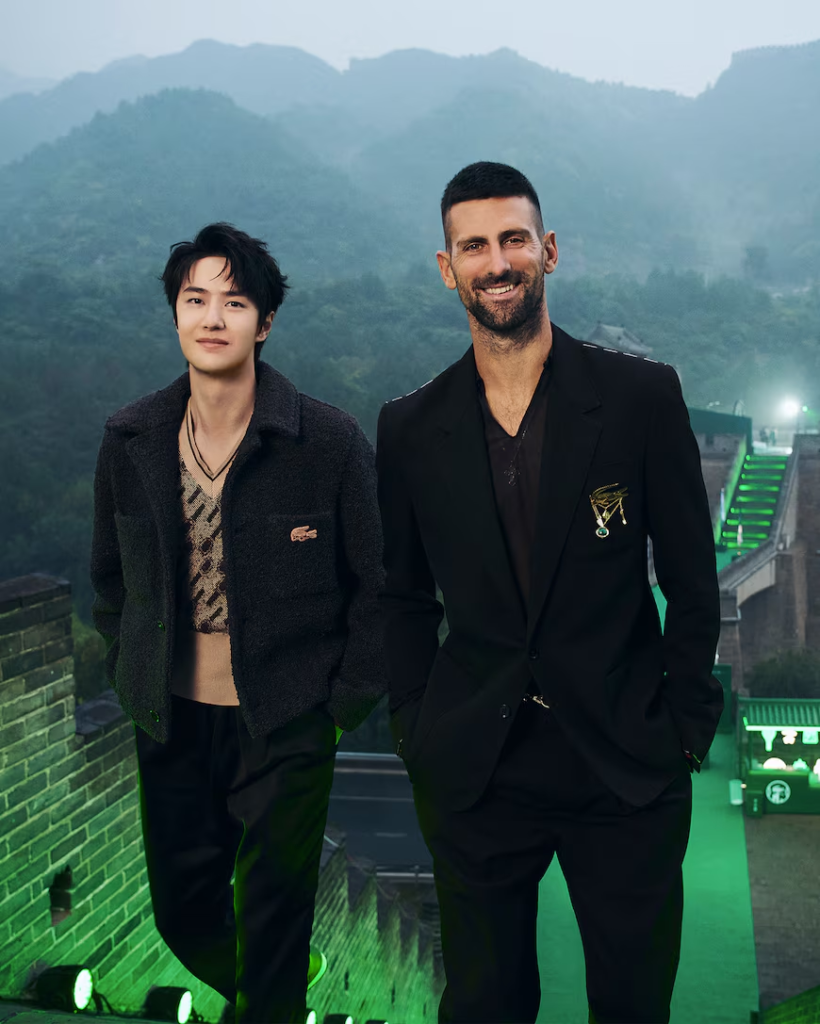 Novak Djokovic e Wang Yibo