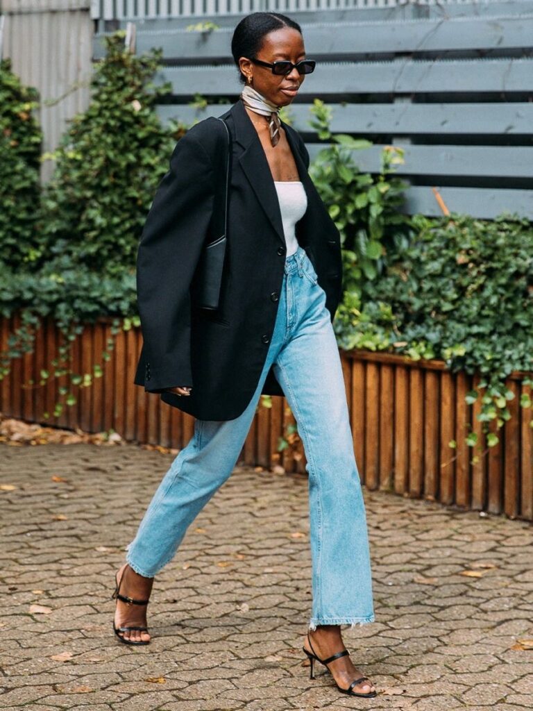 Inspirações e looks para usar a calça bootcut.