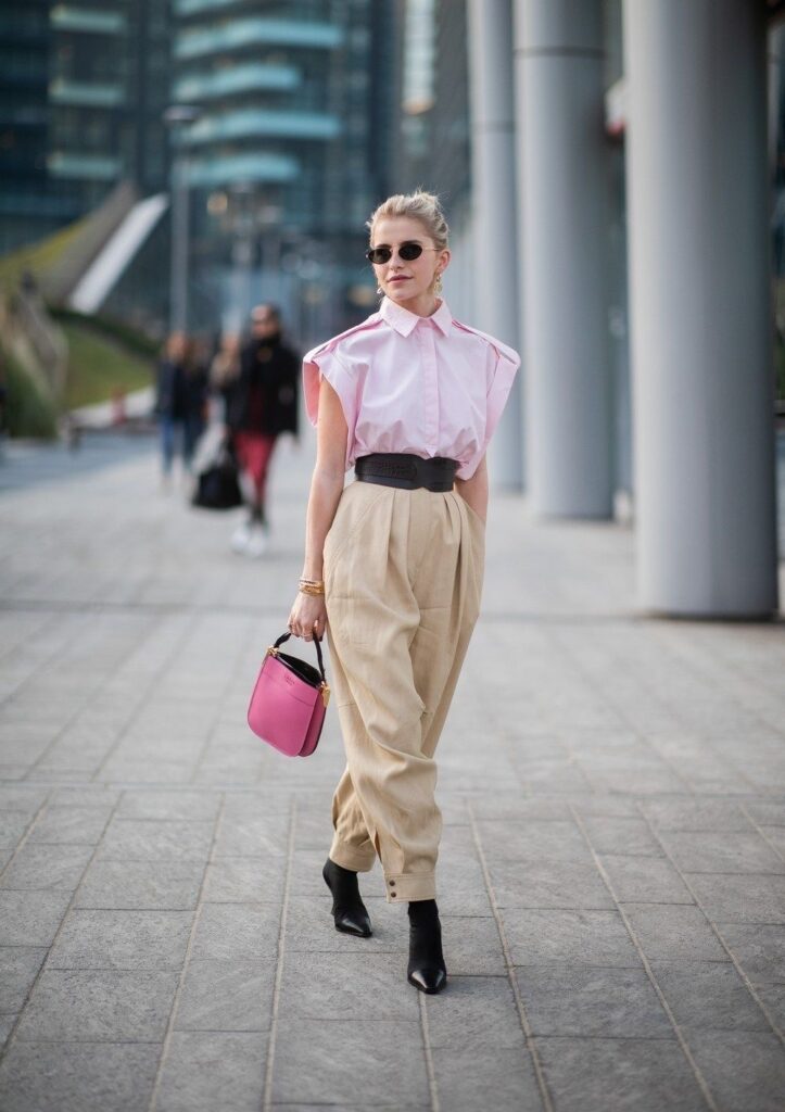 bolsas minimalistas: inspirações e dicas de combinação de looks.