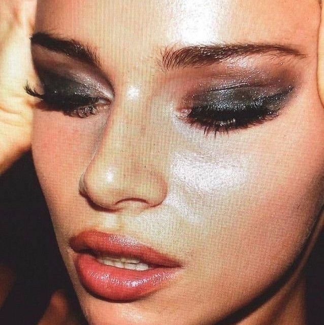 Messy Grunge Makeup ou maquiagem grunge: inspiração para grunge makeup looks. 