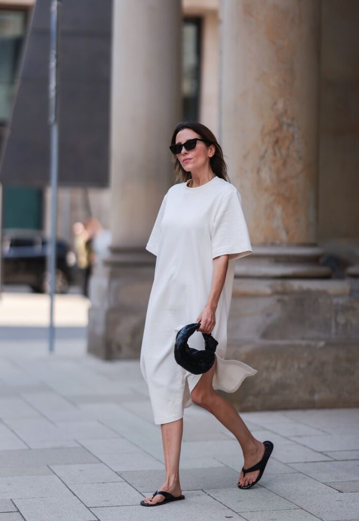 looks e inspiração de Vestido reto minimalista.