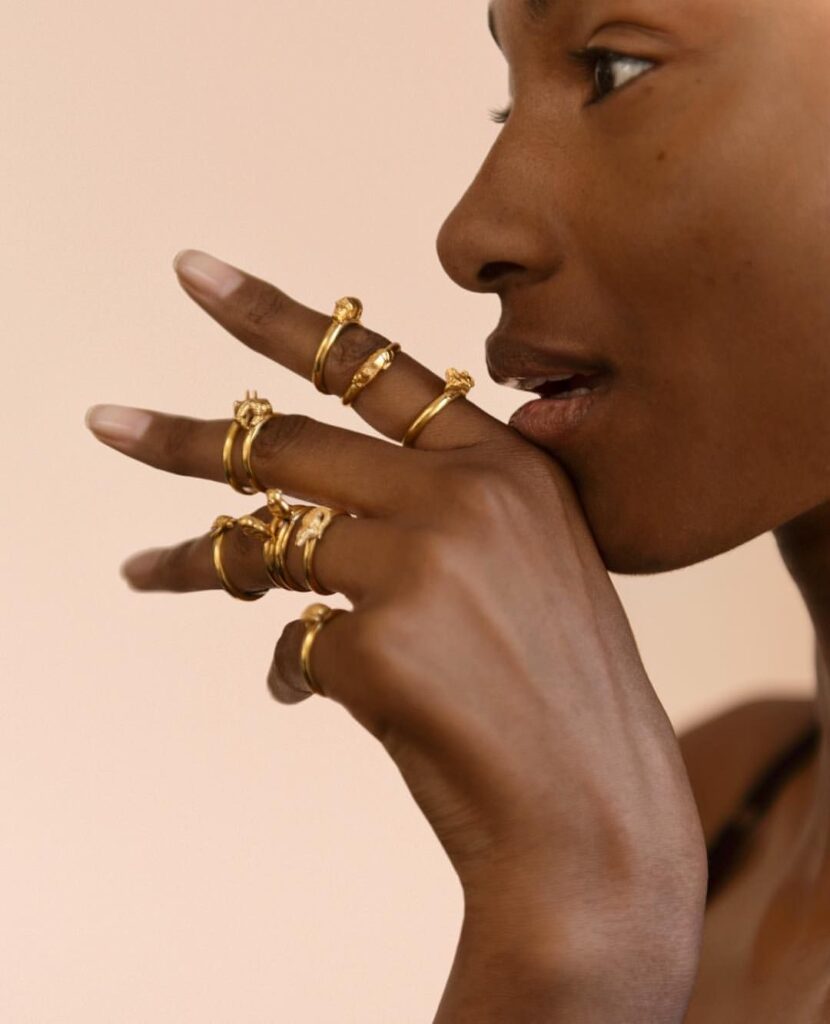 Como usar múltiplos anéis? Abrace a tendência Multiple Rings com estilo