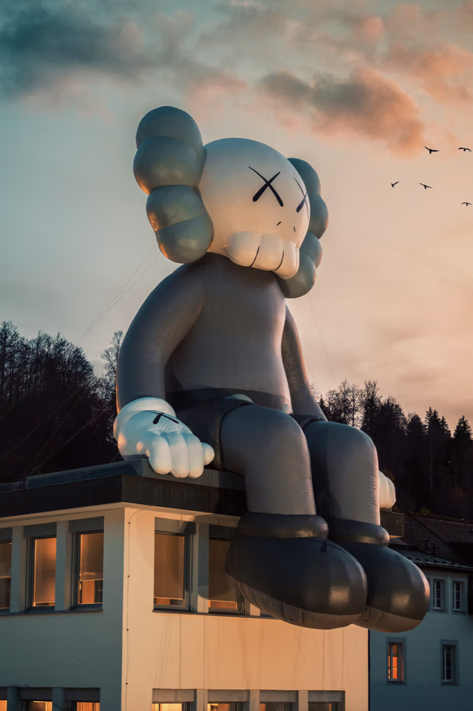 COMPANION de 11 metros do projeto KAWS: Holiday.