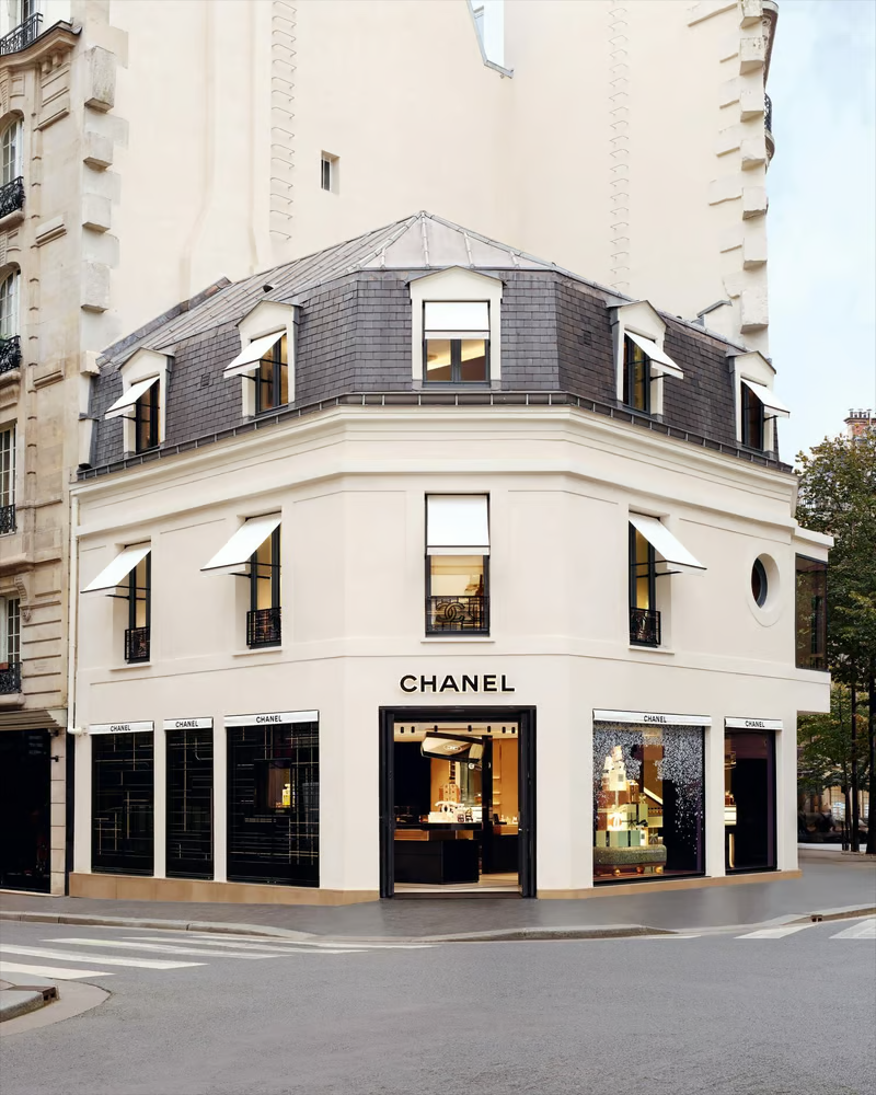 Chanel abre sua primeira Boutique de beleza em Paris: Maison de Beauté Chanel.