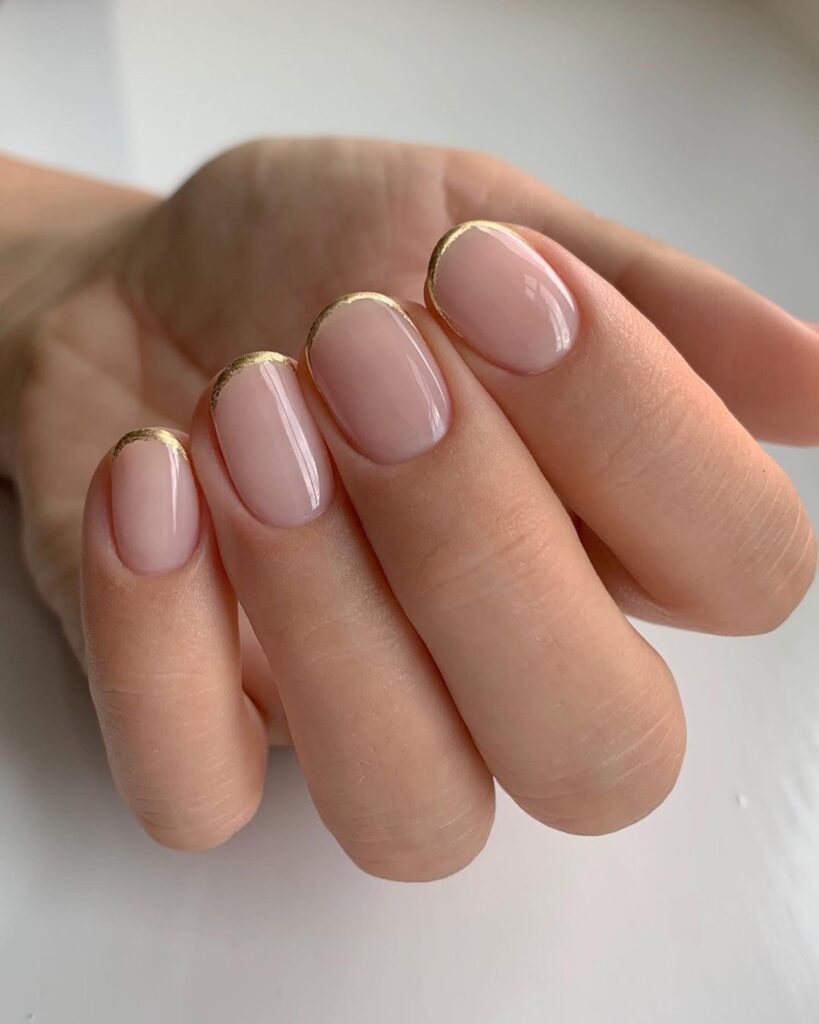 inspirações de unhas minimalistas.