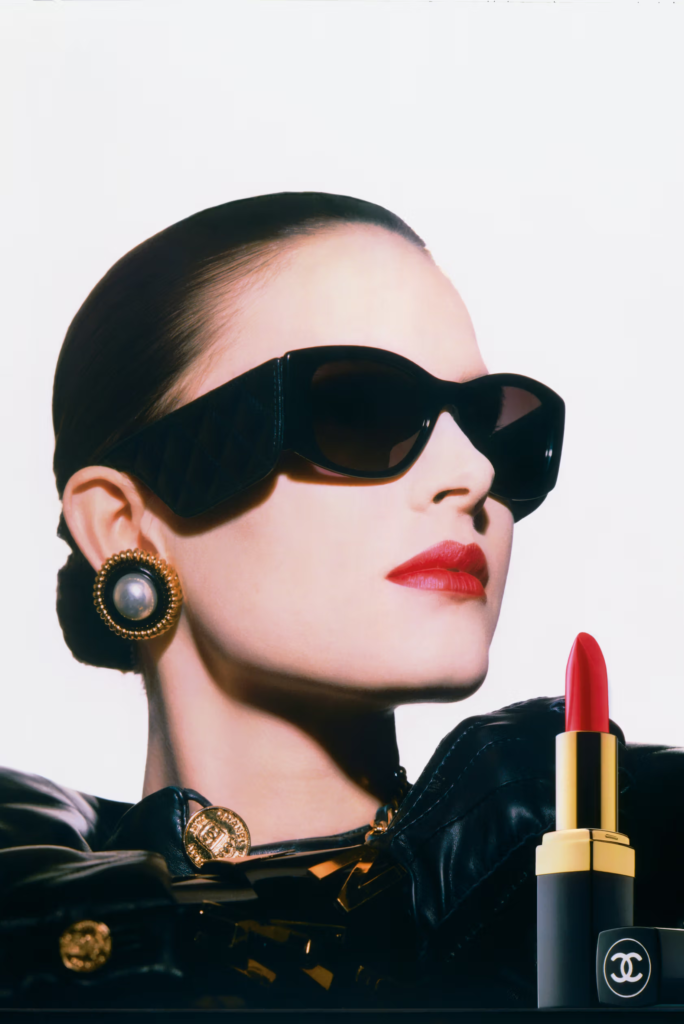 Chanel lança livrodedicado à beleza: 'Chanel: The Allure of Makeup'