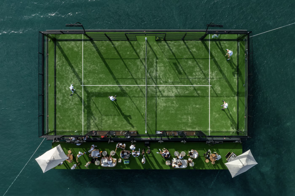 Miami inaugura Primeira Quadra Flutuante de Padel do mundo.