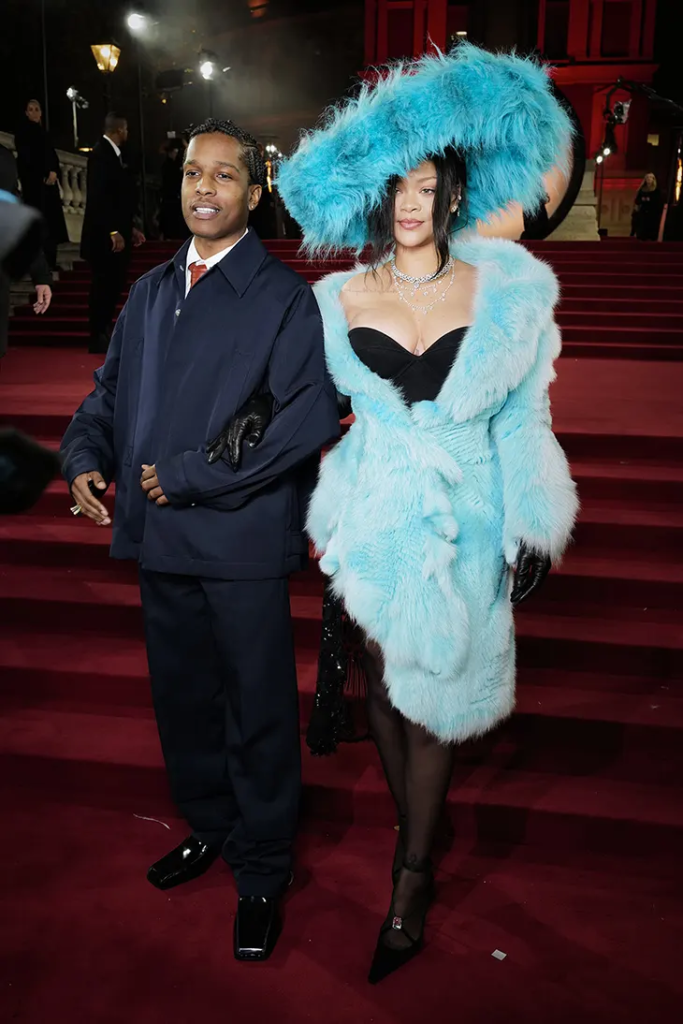 Rihanna e A$AP Rocky no Fashion Awards 2024.