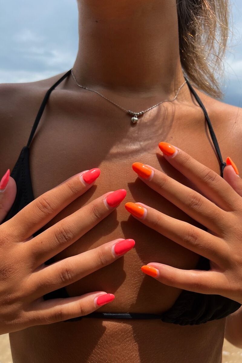 Inspiração para fazer unhas neon.