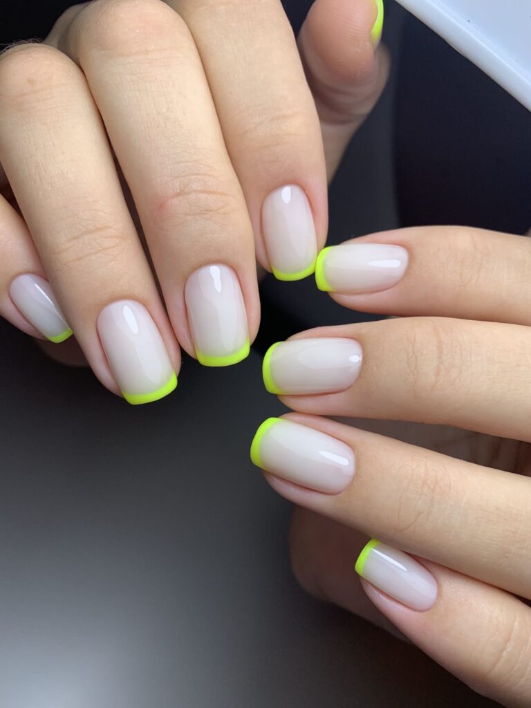 Inspiração para fazer unhas neon.