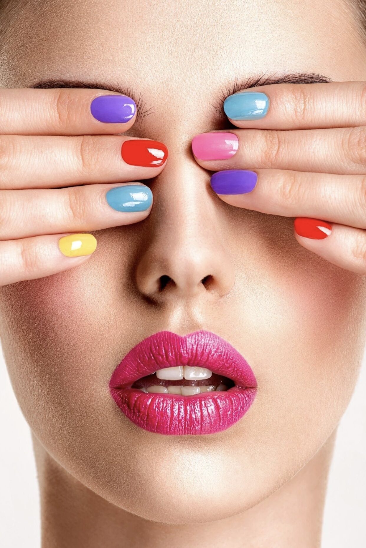 Inspiração para fazer unhas neon.