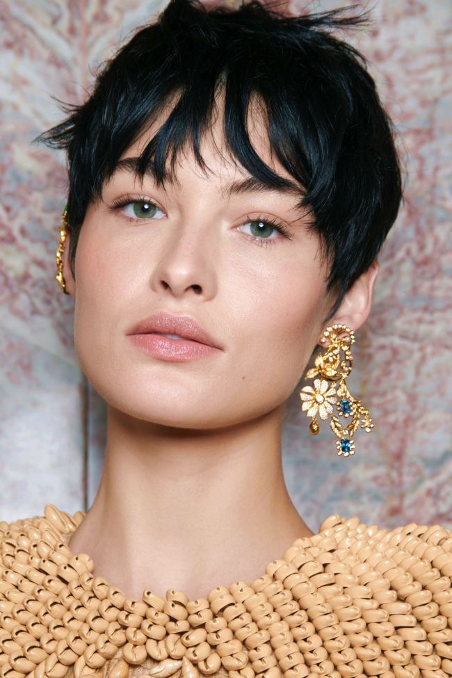 Tendência de corte de cabelo para 2025: inspirações para pixie hair cut.