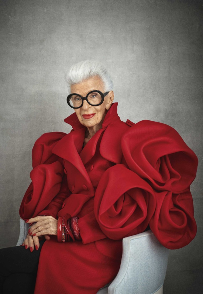 Coleção de Iris Apfel vai a leilão.