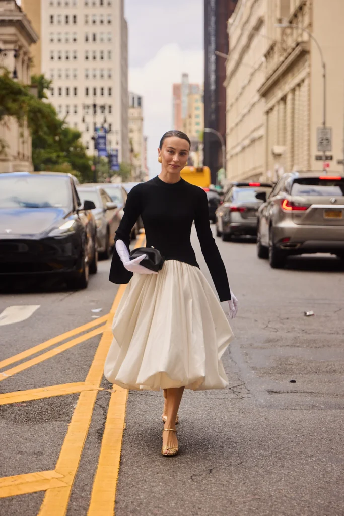 Vestido de cintura baixa: a tendência que equilibra elegância e casualidade