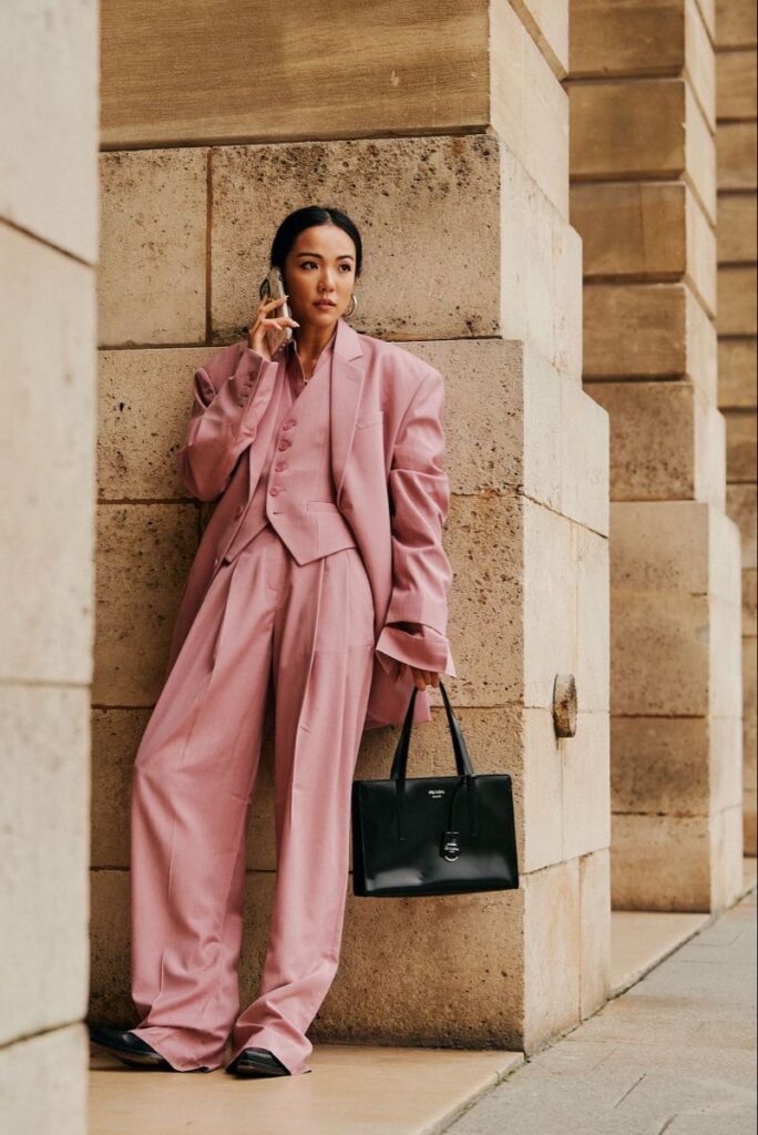 Tendência Looks Rosa Claro: A Cor Que Dominou as Passarelas e o Street Style em 2025.