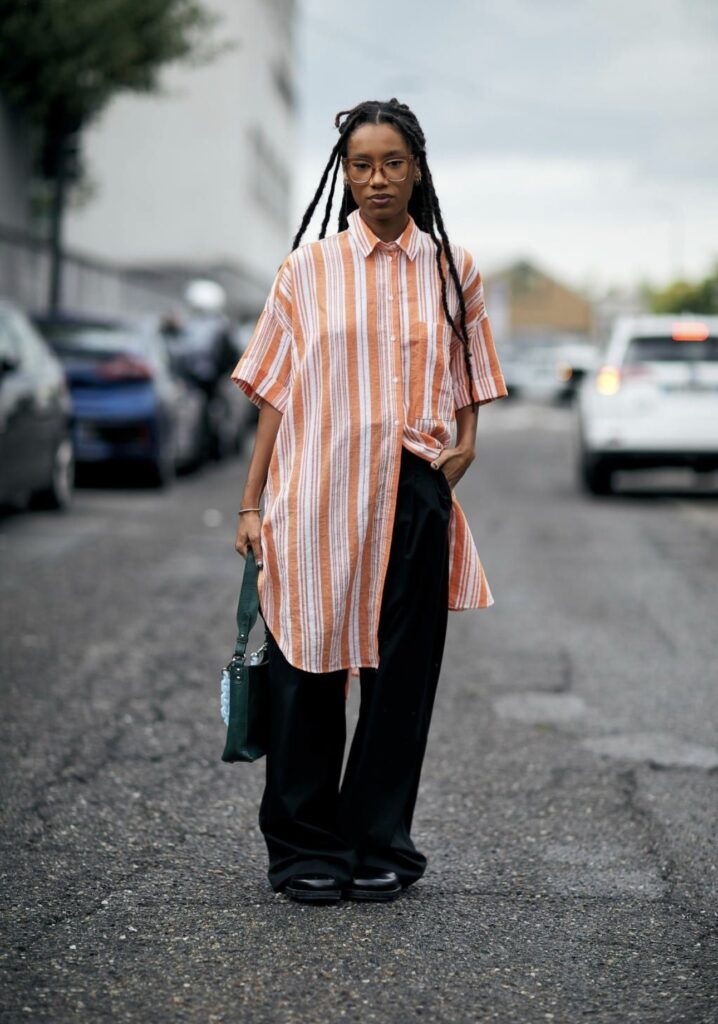 Tendência Camisa Semiaberta une Sofisticação a um Estilo Despojado