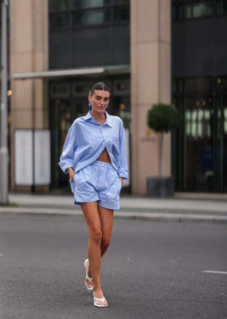 Tendência Camisa Semiaberta une Sofisticação a um Estilo Despojado