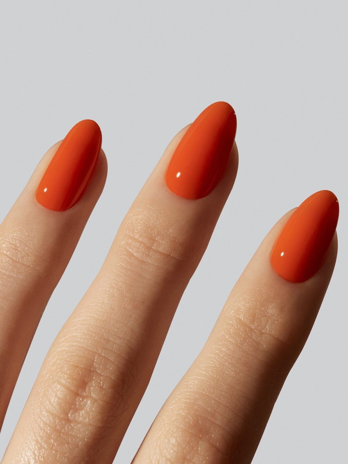 Tendência das Unhas Laranjas: A Cor está Dominando as Beauty Trends