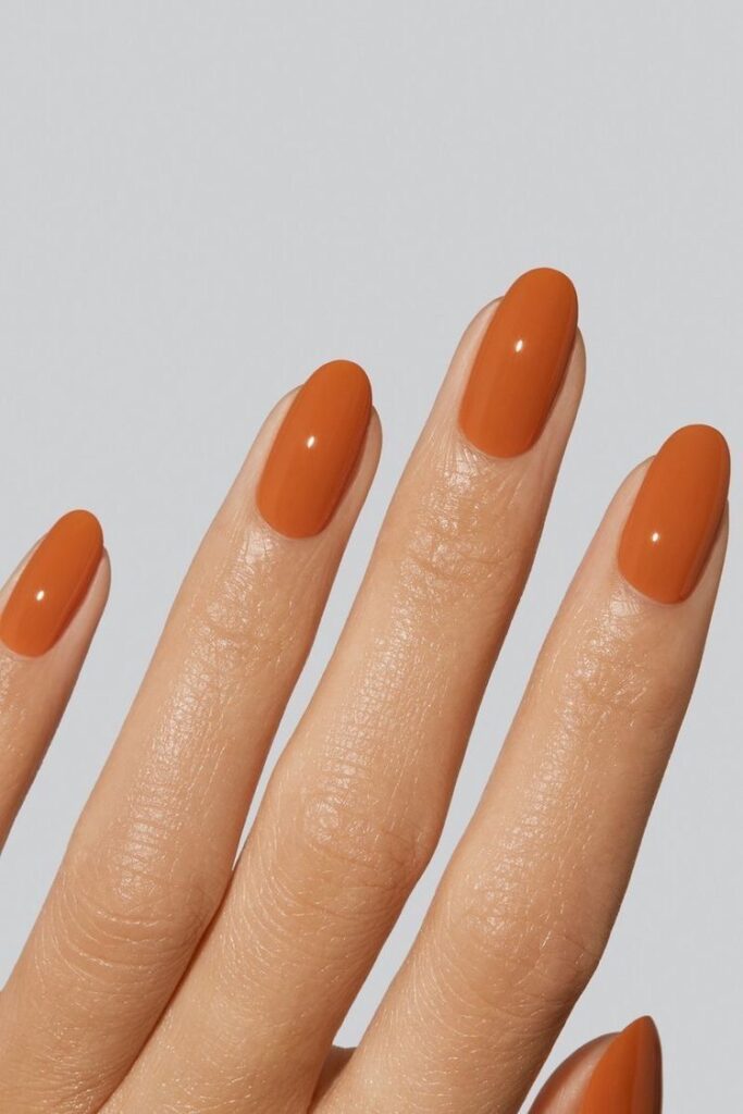 Tendência das Unhas Laranjas: A Cor está Dominando as Beauty Trends