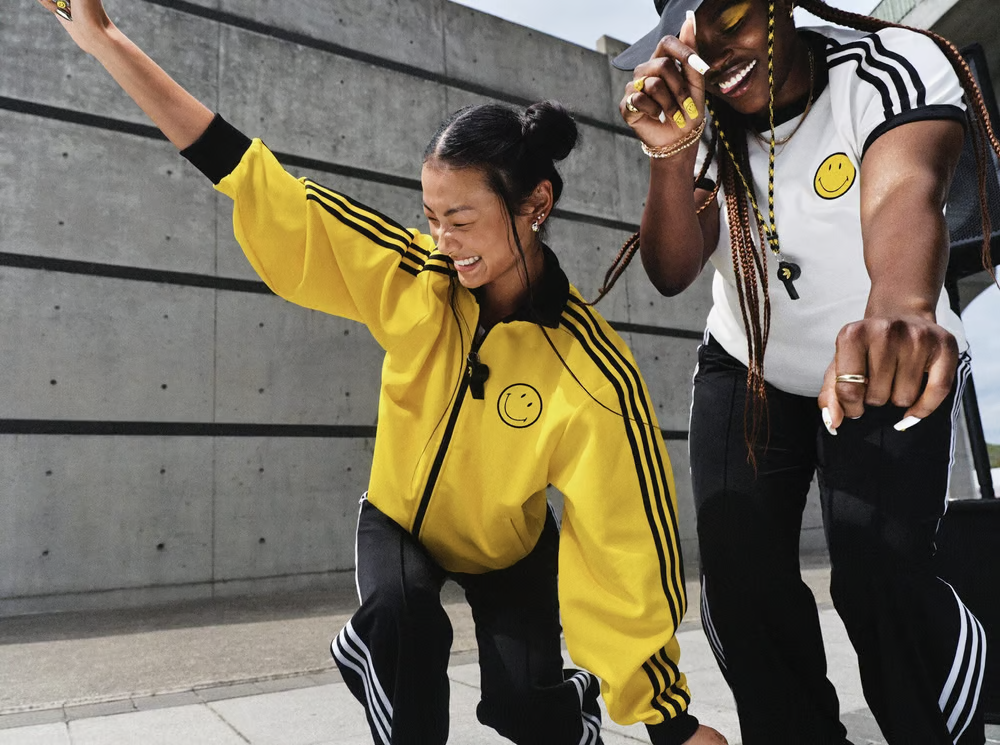 Adidas e Smiley Lançam Primeira Colaboração Oficial