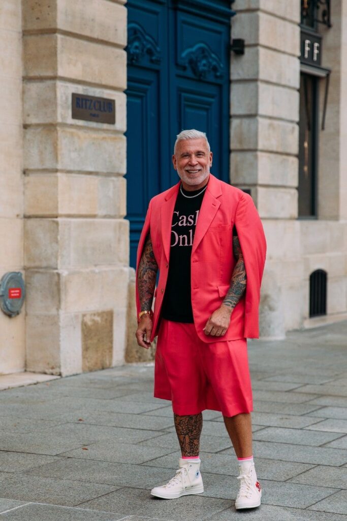 Tendência Alfaiataria Colorida Masculina: A Reinvenção do Clássico com Personalidade