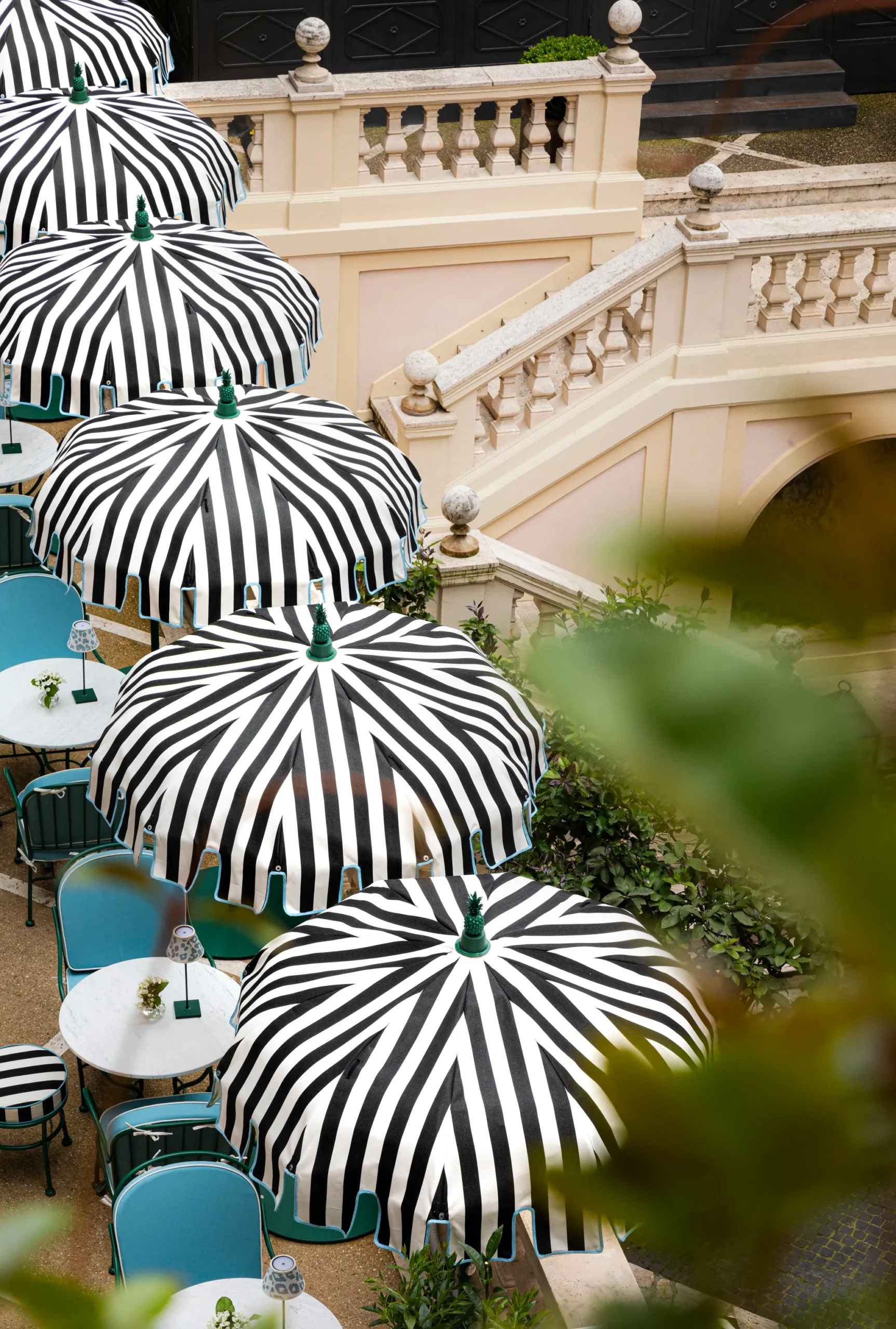 Aquazzura inaugura bar no Hotel de Russie em Roma