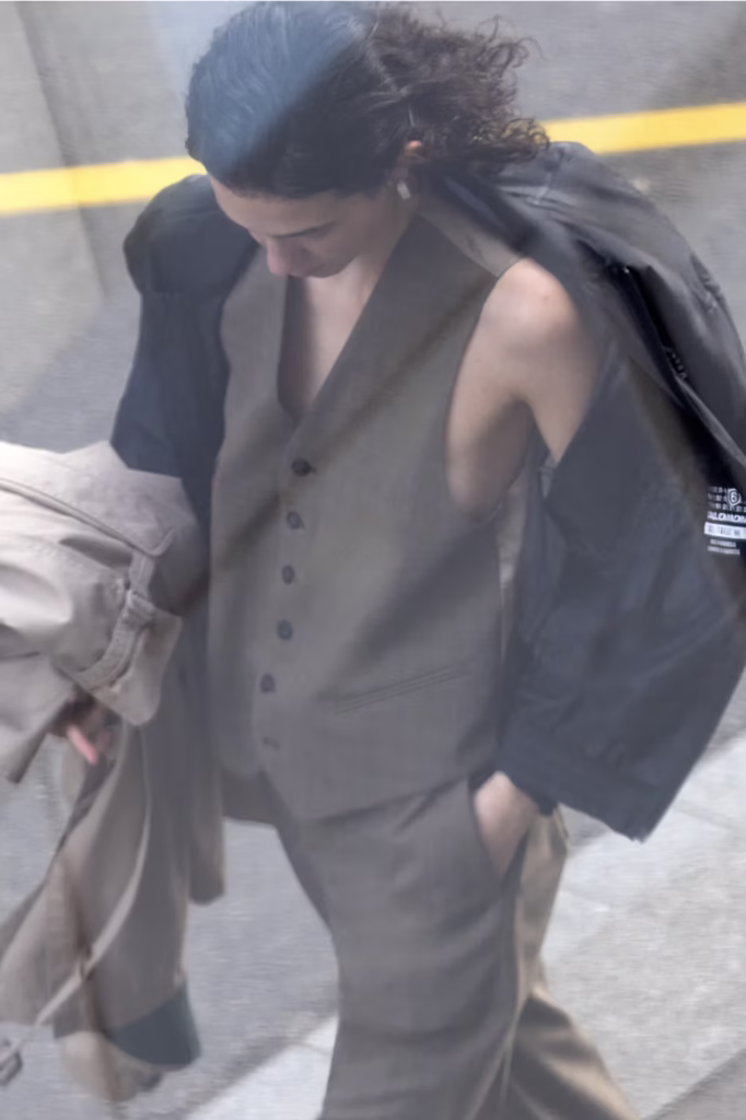 MM6 Maison Margiela e Salomon revelam colaboração unissex para a primavera de 2025