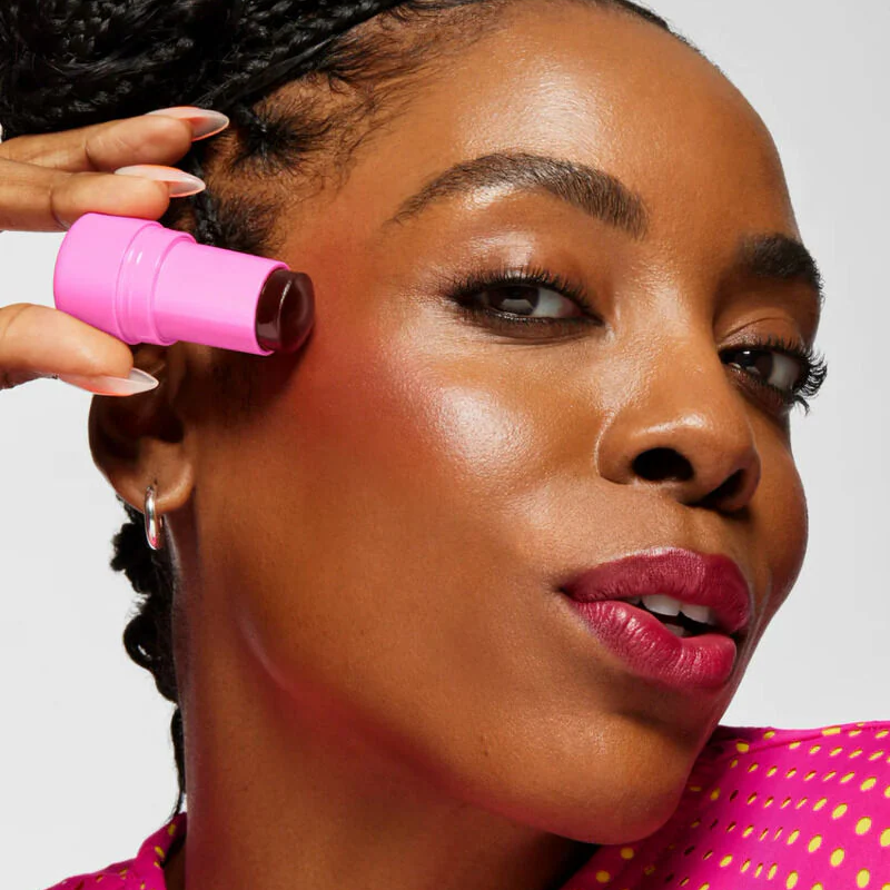 Milk Makeup lança Tint pHreeze, que muda de cor conforme o pH da pele