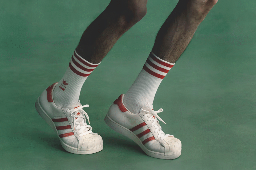 AVAVAV e adidas Originals lançam segunda colaboração: alta moda com baixa performance