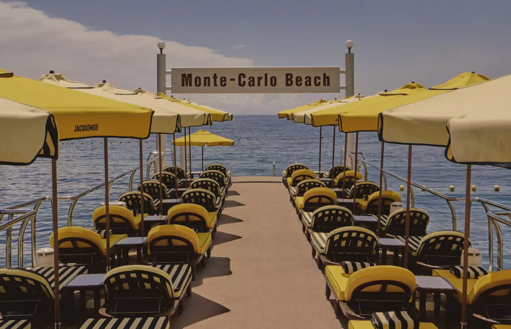 Jacquemus transforma o Monte-Carlo Beach com uma colaboração sofisticada de verão