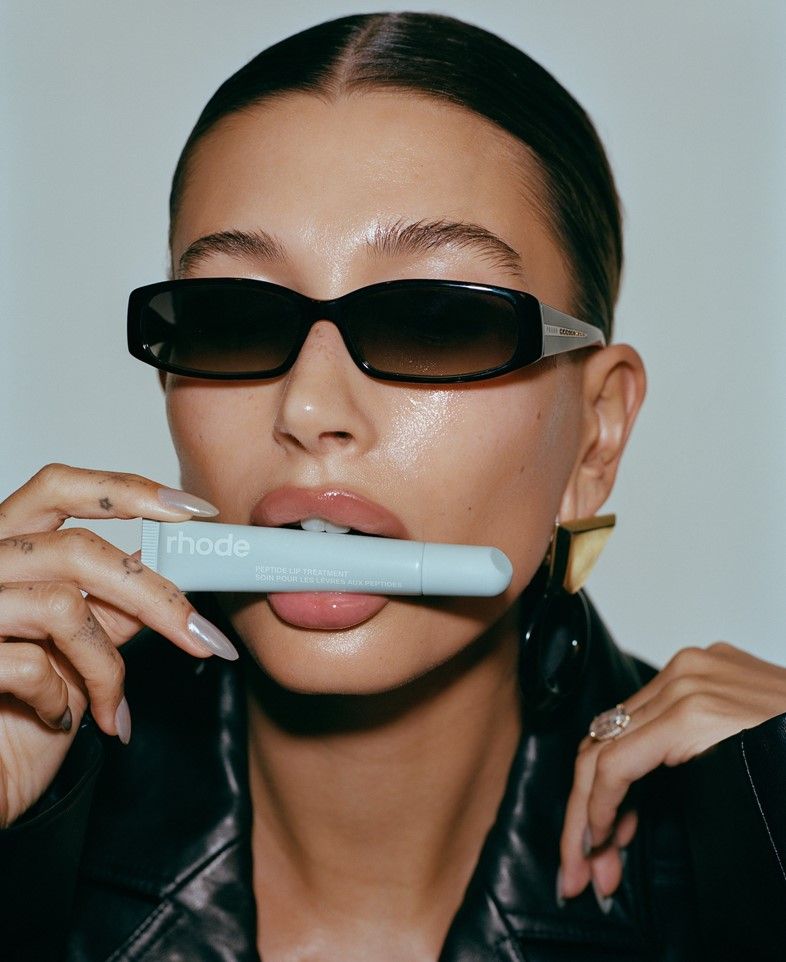 E.l.f. adquire a Rhode, marca de Hailey Bieber, por US$ 1 bilhão e impulsiona transformação no setor de beleza