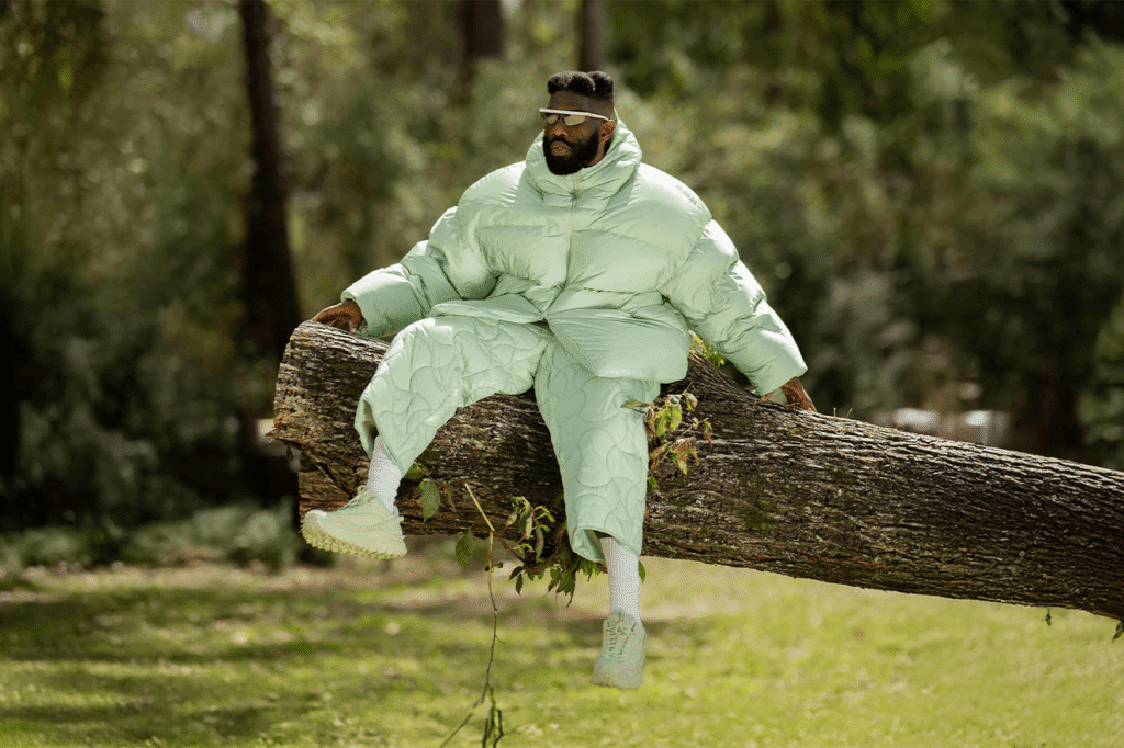 Moncler apresenta tênis Trailgrip Momint criado por Tobe Nwigwe