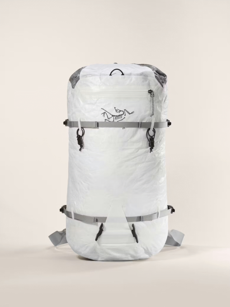 Arc'teryx apresenta Alpha SL 30: a mochila mais leve e tecnológica da marca