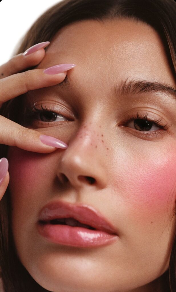 tendencia de beleza 2025: pele glow e produtos cremosos