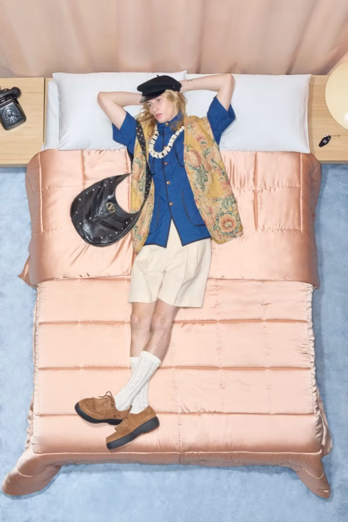 Valentino revela campanha Primavera 2026 com direção de Alessandro Michele