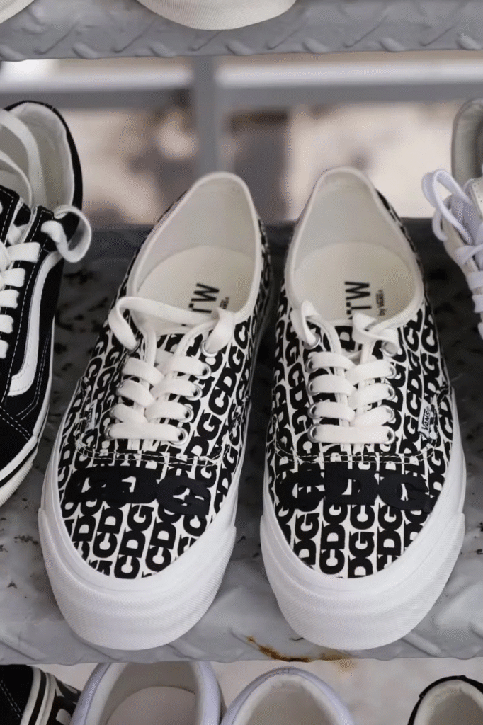 COMME des GARÇONS x Vans: marcas relançam tênis icônico em nova collab