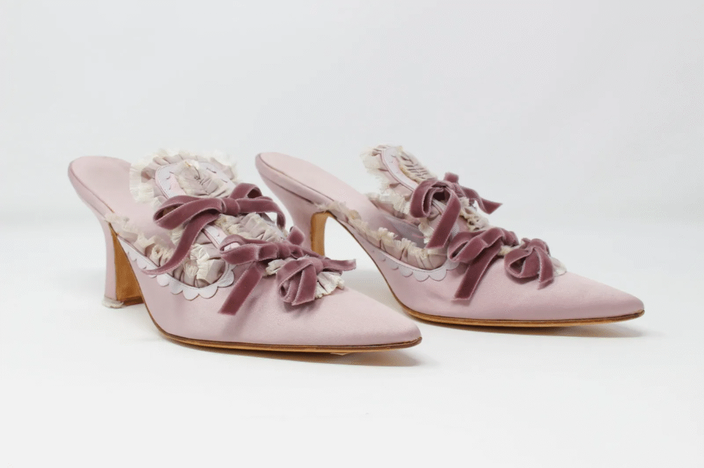 Nova exposição do V&A busca reposicionar Maria Antonieta além dos estereótipos históricos