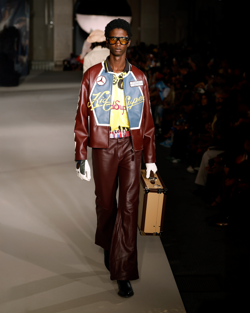 Mercedes-Benz toma conta do desfile SS26 da KidSuper
