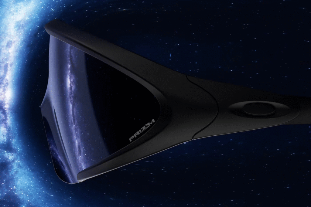 Oakley comemora 50 anos com lançamento ousado do óculos Oakley Ellipse