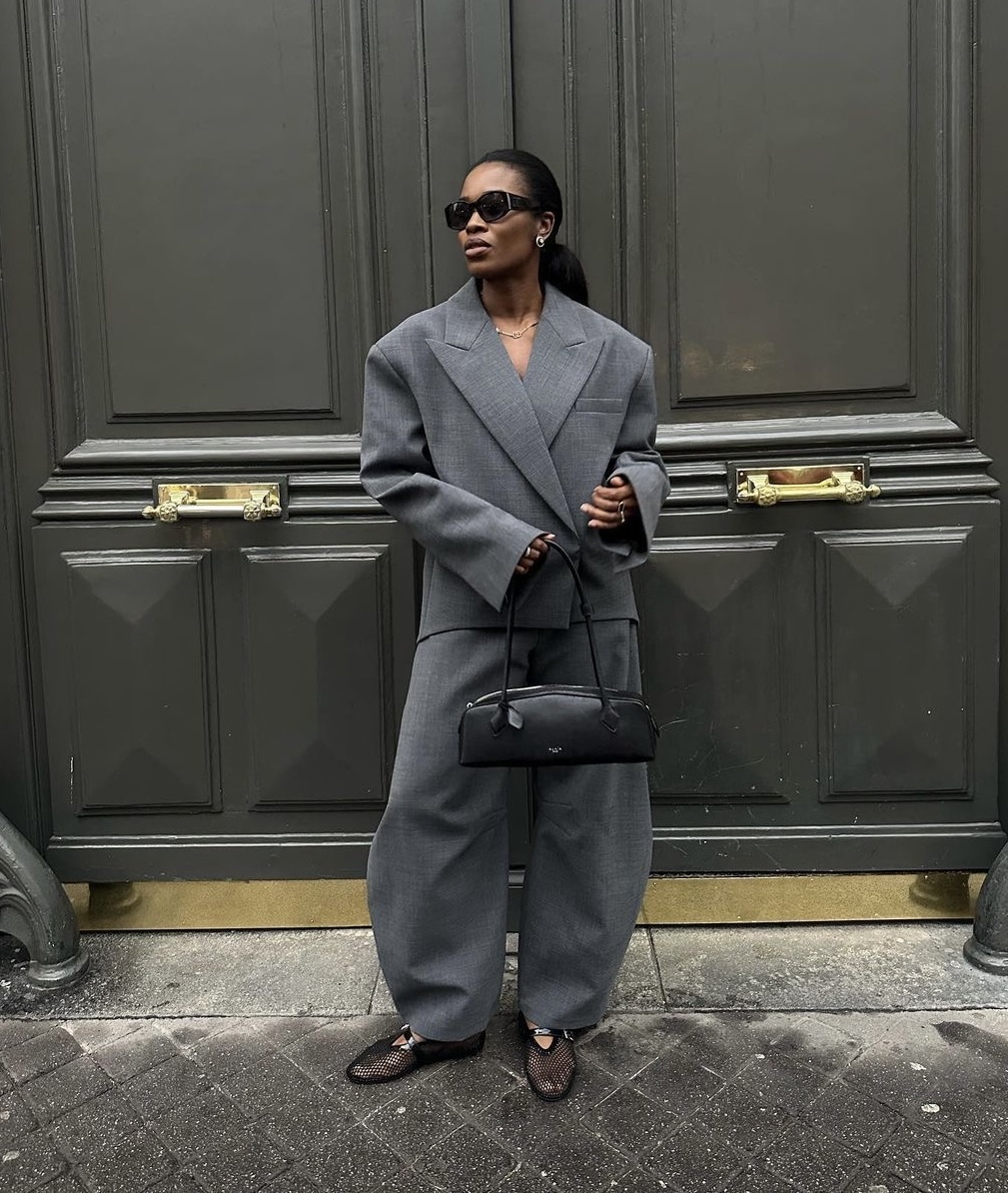Cinza Grafite: A Cor Neutra-Chic Que Dominou o Inverno 2025 | Hypnotique