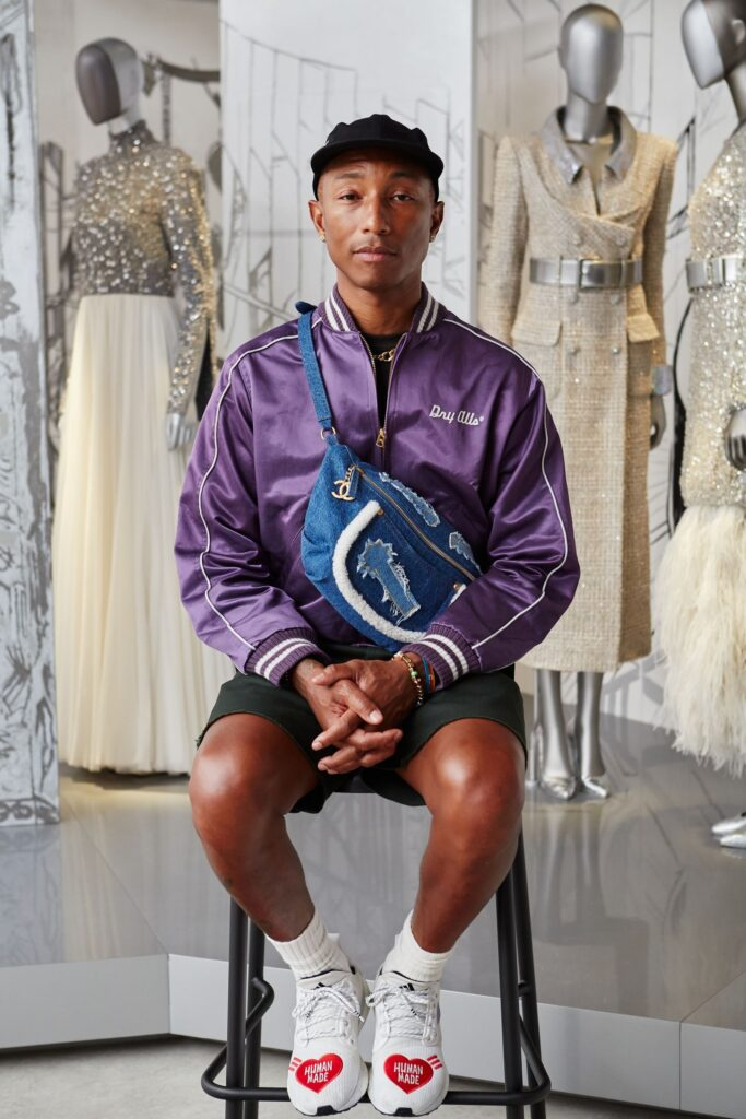 Pharrell Williams é condecorado Cavaleiro na França