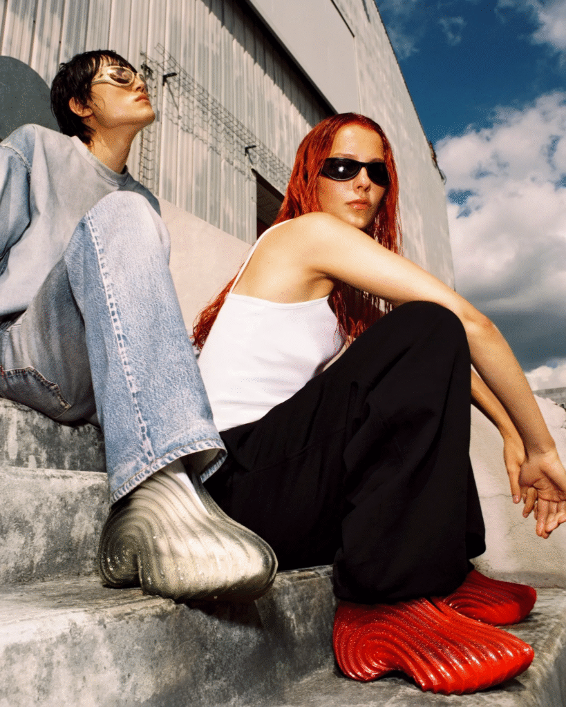 Diesel e Melissa lançam coleção futurista com sneaker disruptivo