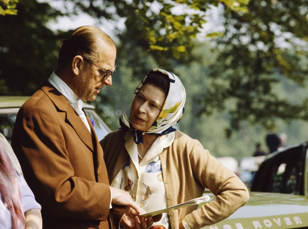 Rainha Elizabeth II será homenageada com a maior exposição de moda de sua história