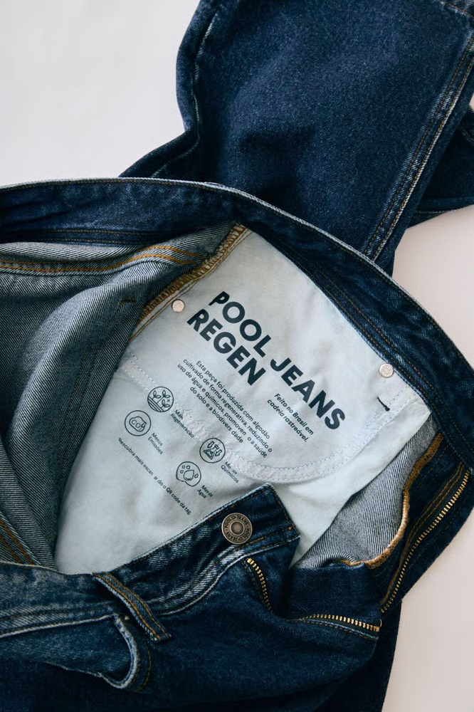 Pool Jeans REGEN: Riachuelo aposta em nova coleção com algodão rastreável