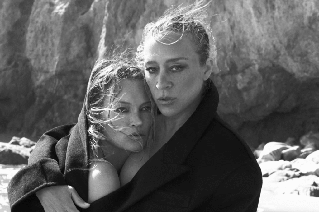 Kate Moss e Chloë Sevigny estrelam campanha “Velvet Heat” da Saint Laurent
