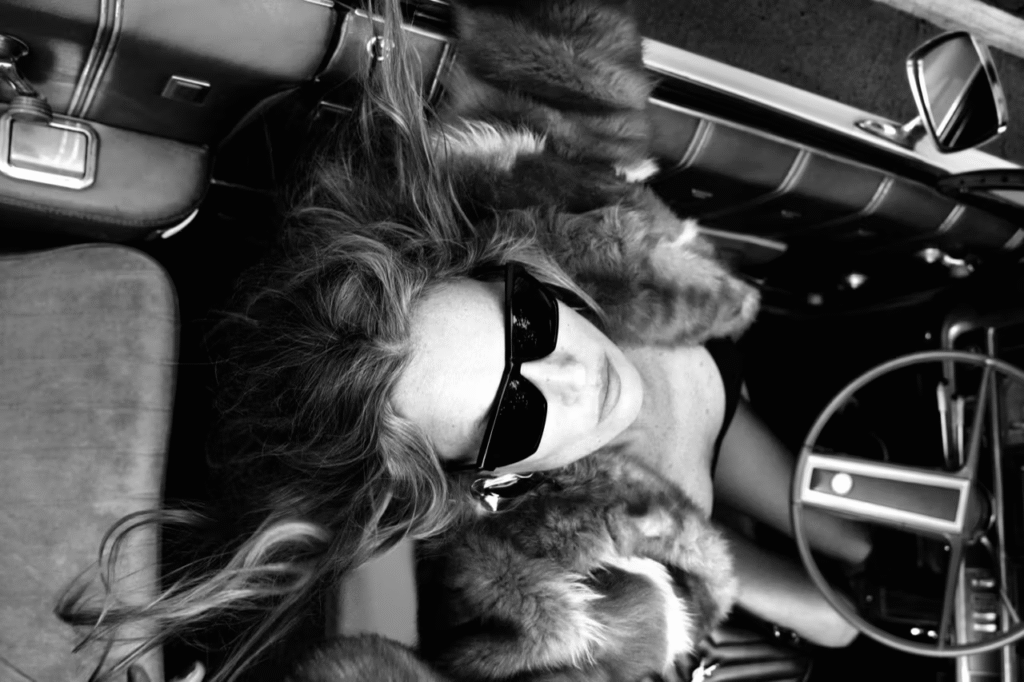 Kate Moss e Chloë Sevigny estrelam campanha “Velvet Heat” da Saint Laurent
