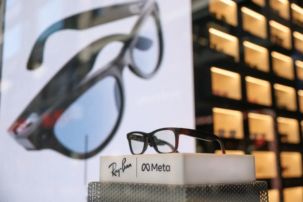 Meta investe US$ 3,5 bilhões na maior fabricante de óculos do mundo para impulsionar óculos com IA