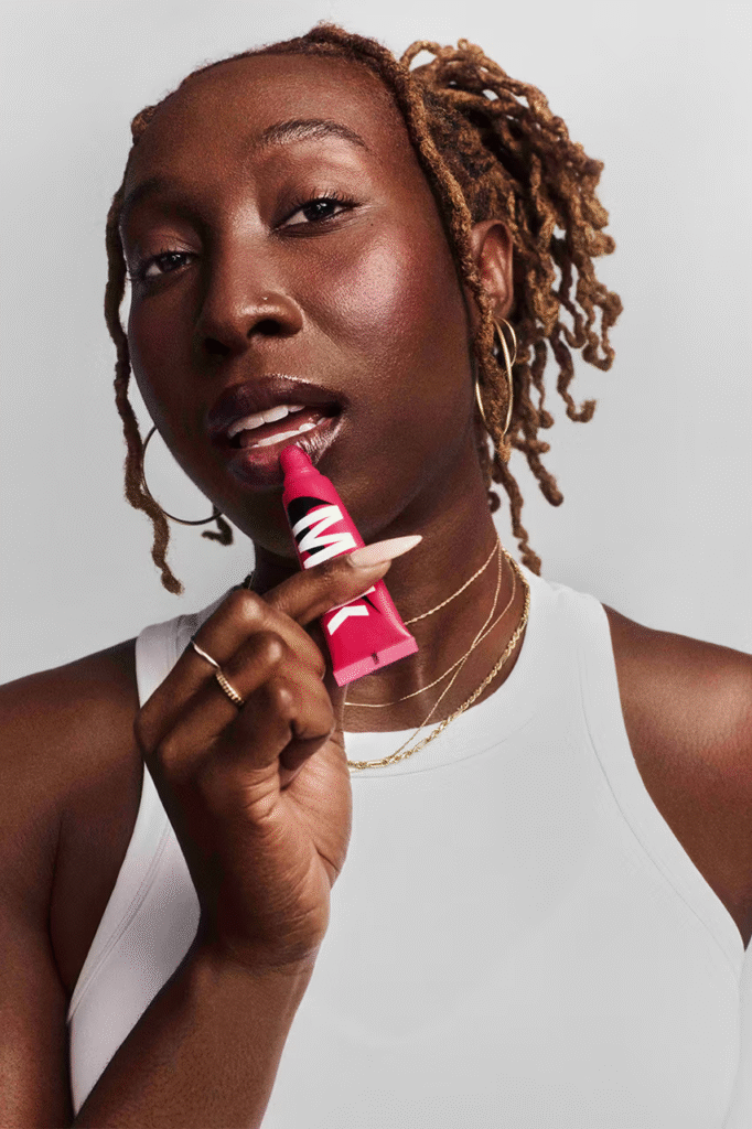Nike e Milk Makeup lançam colaboração que une moda e beleza