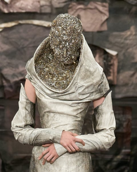 Maison Margiela entra no diálogo entre moda, arte e cultura com a nova Line 2